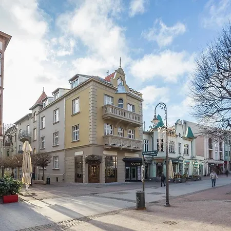 Pier By Oneapartments Апартаменти *